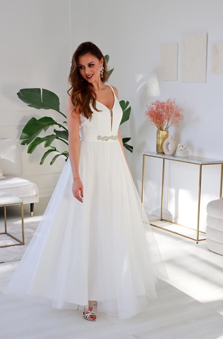 Sukienka długa ramiączka tiul pasek biel