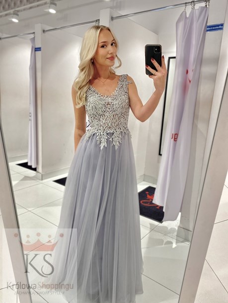 Sukienka długa tiulowa dekolt szary