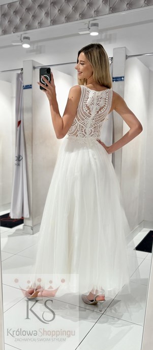 Sukienka długa koronkowa zabudowana góra biel