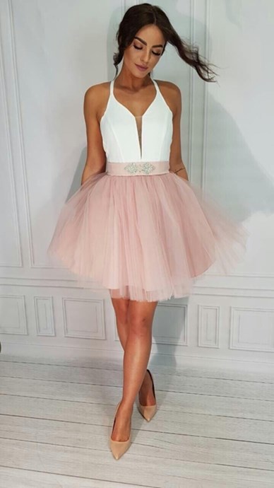Sukienka krótka ramiączka tiul biały/pudrowy róż