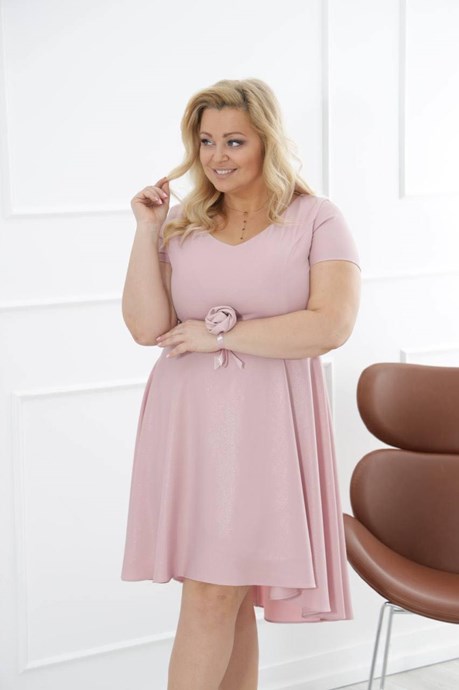 Sukienka krótka dłuższy tył połysk pudrowy róż