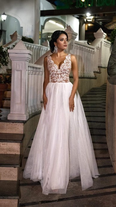 Sukienka długa tiul szerokie ramiączka brąz/biały