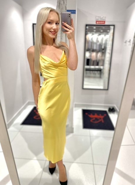 Sukienka midi dekolt łódka wiązana żółta