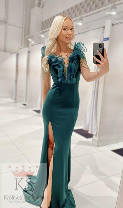 Sukienka długa dopasowana ozdobny dekolt zieleń
