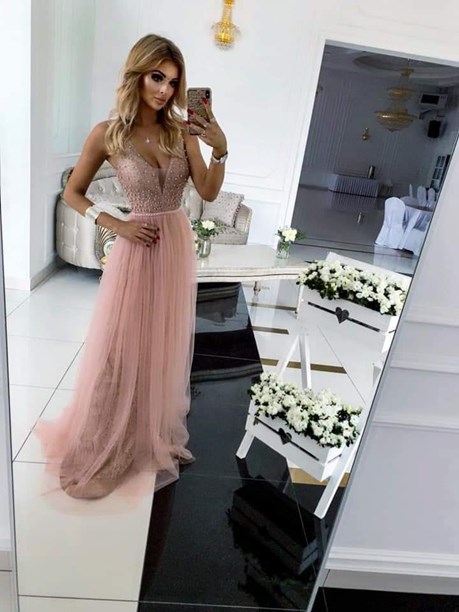 Sukienka długa tiulowa ozdobna góra różowa