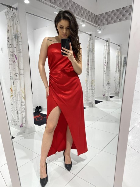 Sukienka długa na jedno ramię błyszcząca czerwony