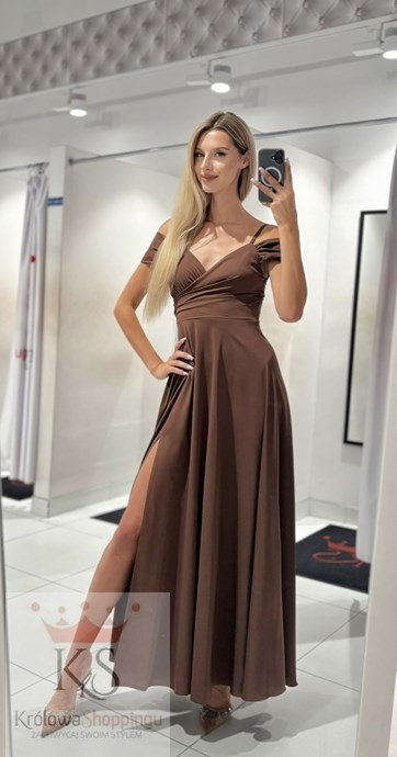 Sukienka długa opadające ramiona gładka czekolada