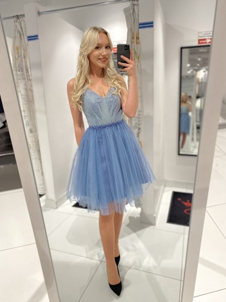 Sukienka krótka zdobienie tiul perły brokat błękit