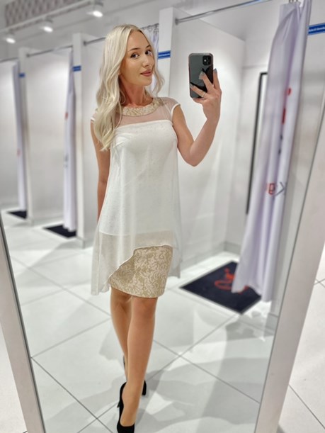 Sukienka krótka koronka dół biel/ beż