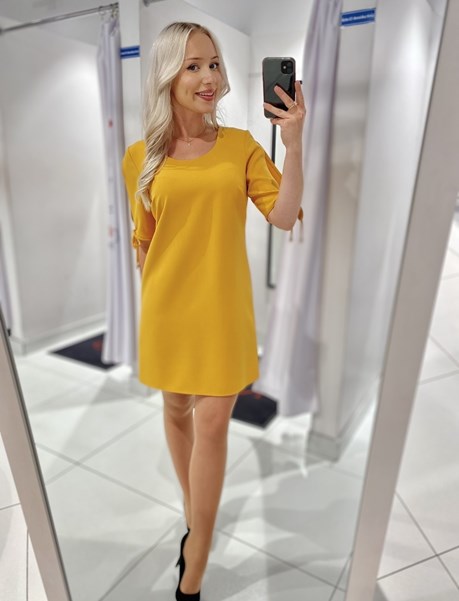 Sukienka krótka kokardki tył musztarda