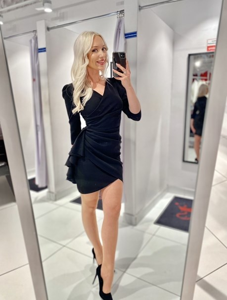 Sukienka krótka dwa rękawy gładka czerń