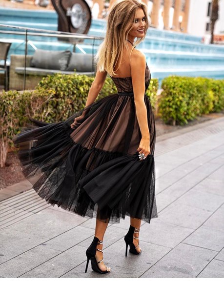 Sukienka midi tiul odkryte plecy beż/czarń