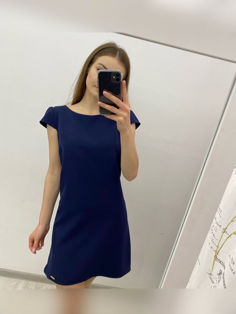 Sukienka krótka trapezowa guzik z tyłu granatowy