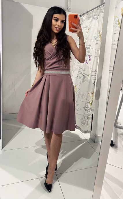 Sukienka krótka pasek ozdobny wrzos