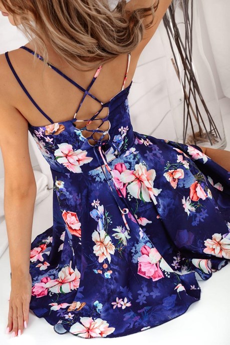 Sukienka krótka wiązana matowa kwiaty granat