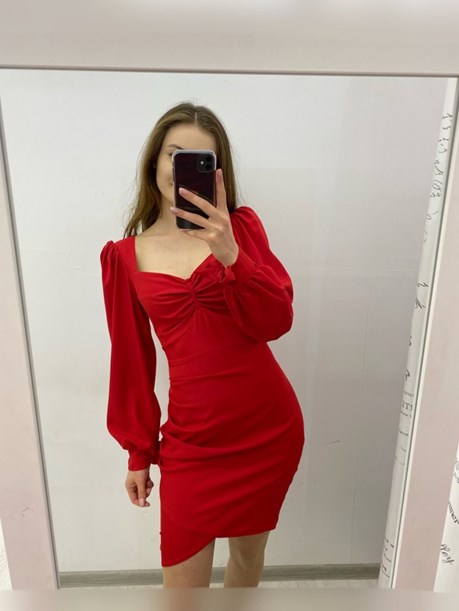 Sukienka krótka rękaw pas czerwień