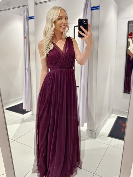 Sukienka długa tiul głęboki dekolt brokat śliwka