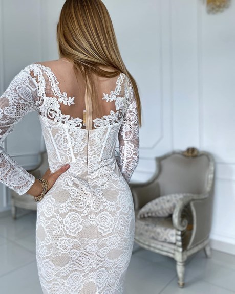 Sukienka długa dopasowana koronka biel/beż