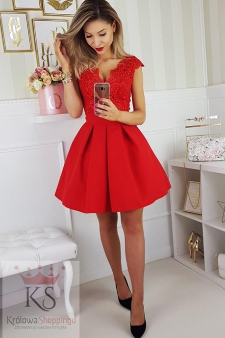 Sukienka krótka krótki rękawek dekolt czerwony