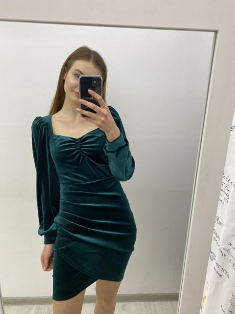 Sukienka krótka rękaw marszczenie welur zieleń