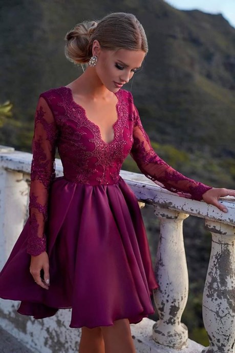 Sukienka krótka rozkloszowana rękaw bordo