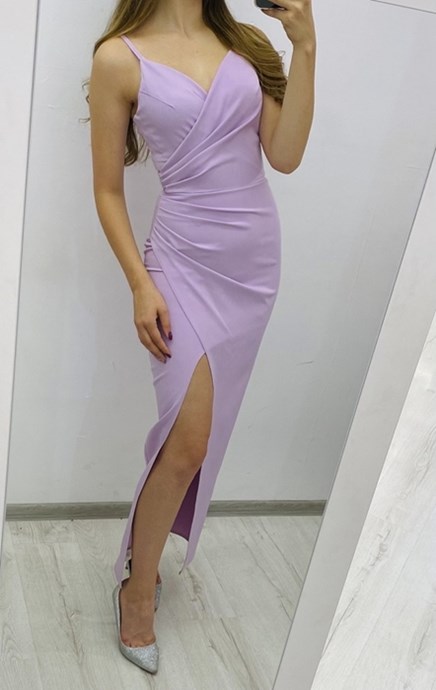 Sukienka długa dopasowana na ramiączkach lilia