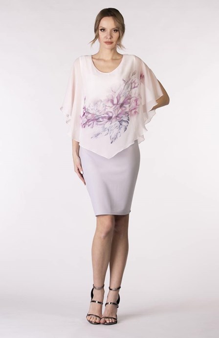 Sukienka krótka maskująca motylek/kwiaty róż/krem