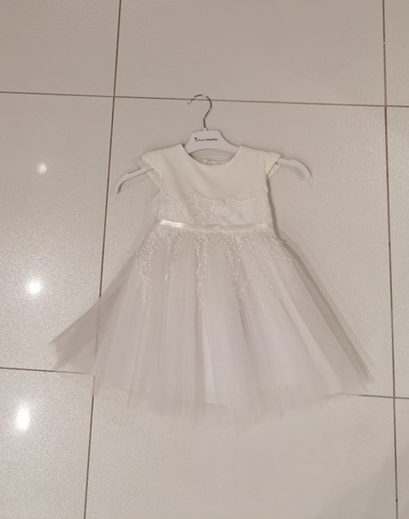 Sukienka dziecięca zdobienie kokarda tył biały