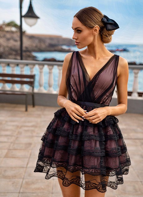 Sukienka krótka koronka tiul dekolt czarny/róż