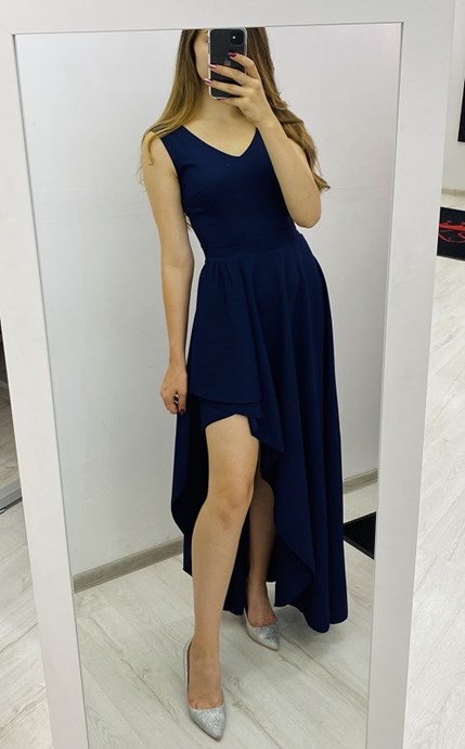 Sukienka asymetryczna odkryte plecy granat