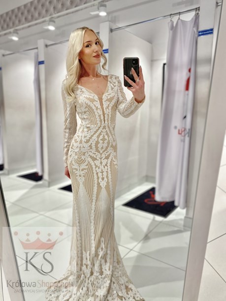 Sukienka długa rękaw rybka cekiny biały/beż