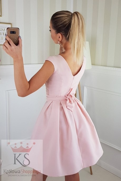 Sukienka krótka gładki dół róż