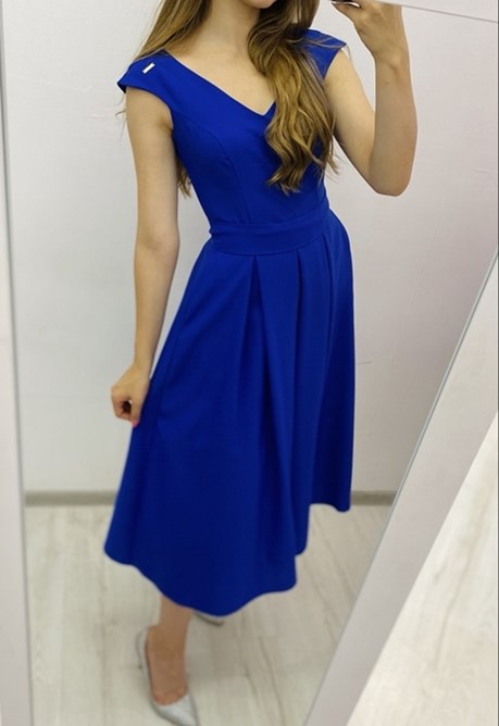 Sukienka midi z paskiem chaber