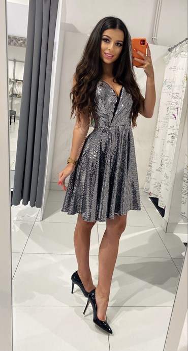 Sukienka krótka ramiączka błyszcząca srebro