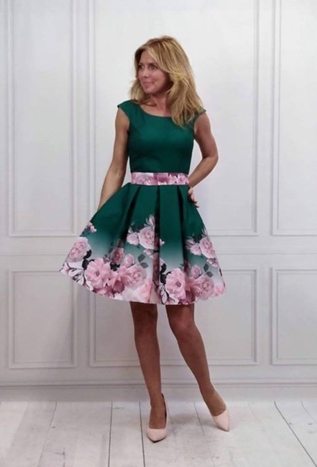 Sukienka krótka rozkloszowana kwiaty zielony