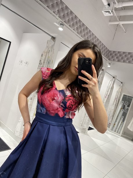 Sukienka midi rozkloszowana kwiaty granat