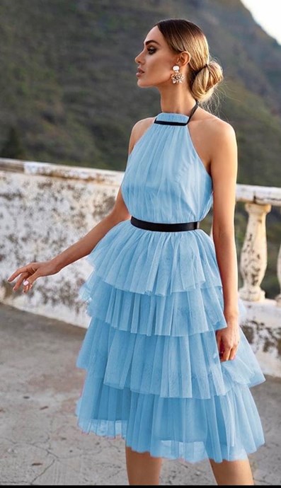 Sukienka midi tiul odkryte plecy falbany błękit