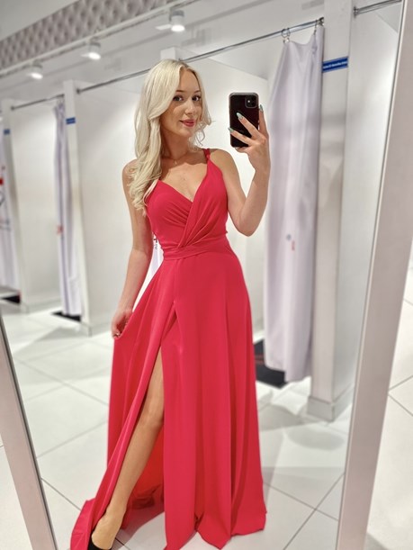 Sukienka długa na ramiączkach gładka fuksja