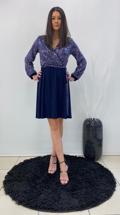 Sukienka krótka rękaw pasek klamra romby granat