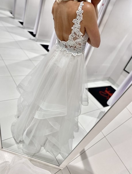 Sukienka długa koronkowa góra tiul biały