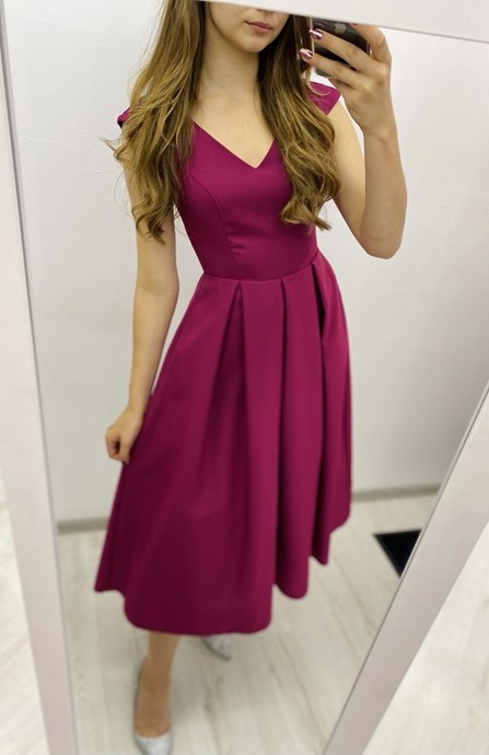 Sukienka midi z paskiem bordo