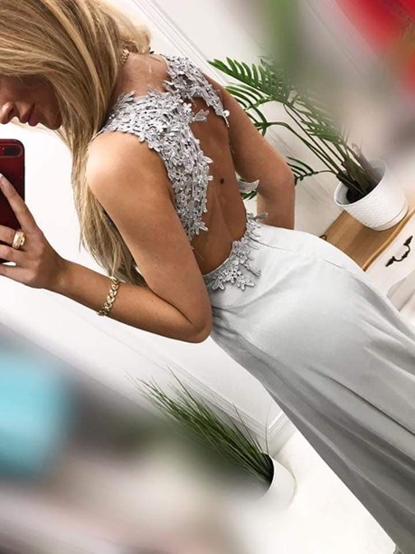 Sukienka długa odkryte plecy szary