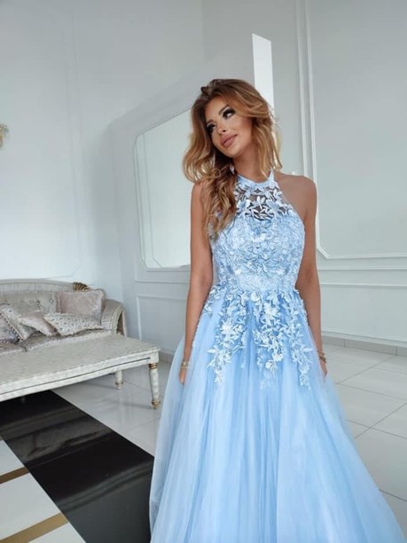 Sukienka długa tiul koronka na szyję błękit