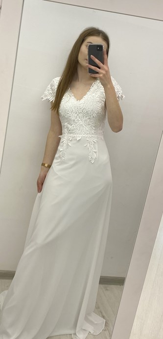 Sukienka długa koronka zwiewny dół biała