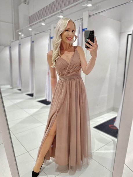 Sukienka długa ramiączka tiul pas brokat brąz