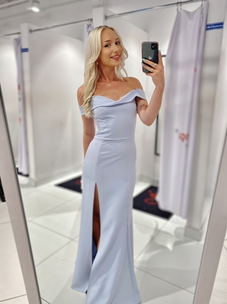 Sukienka długa dopasowana opadające ramiona szary