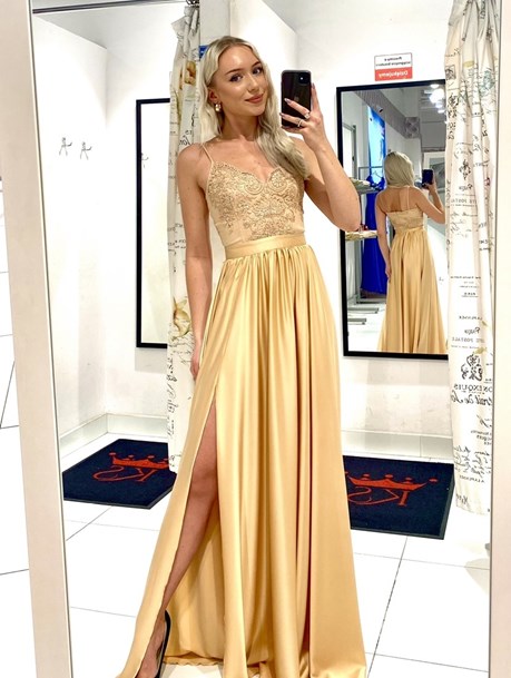 Sukienka długa ramiączka koronka złoto