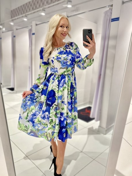 Sukienka midi długi rękaw kwiaty biel-niebieski