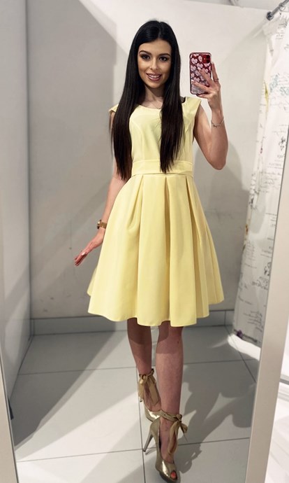 Sukienka krótka rozkloszowana żółta