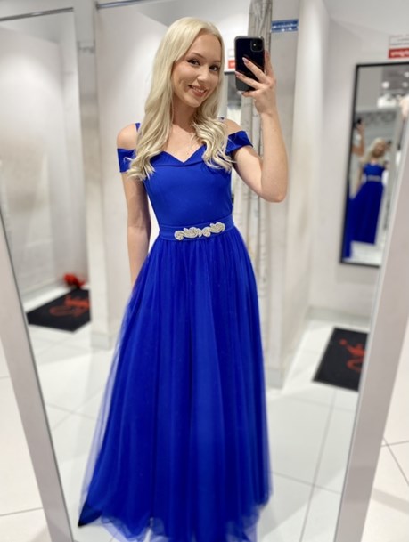 Sukienka długa opadające ramiączko tiul chaber